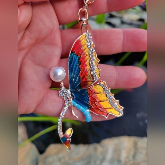 Butterfly Keychain with Door Opener - Picture 7 of 13